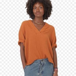 Universal Thread Gold/Yellow V Neck Blouse